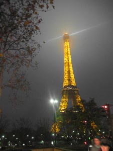 tour eiffel by night