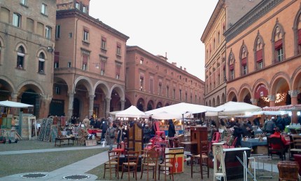 mercatino dell'antiquariato fuori dalle Sette Chiese, Bologna