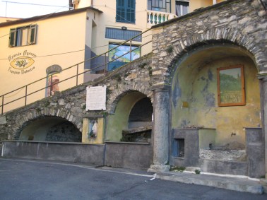 La piazza di Valloria