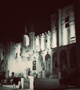 Avignone - Il Palazzo dei Papi di notte