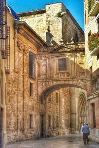 Passeggiando intorno alla cattedrale di Valencia... lato Arcidiocesi