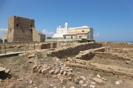 capo colonna archeologia