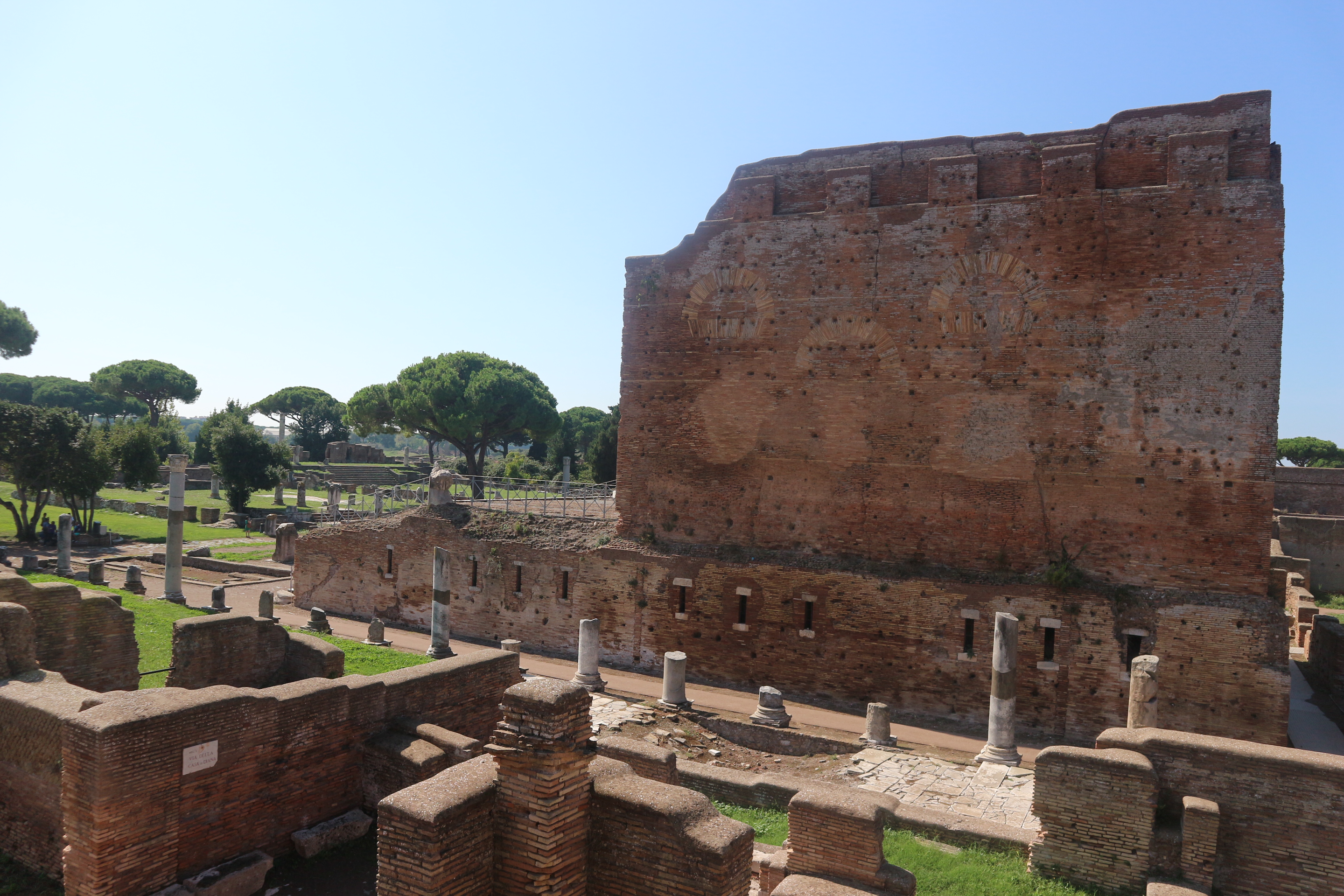ostia antica capitolium